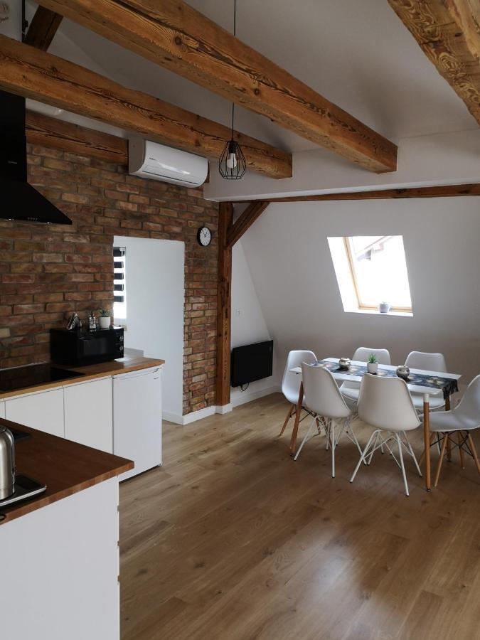 ミエンジズドロイェApartament Atticアパートメント エクステリア 写真