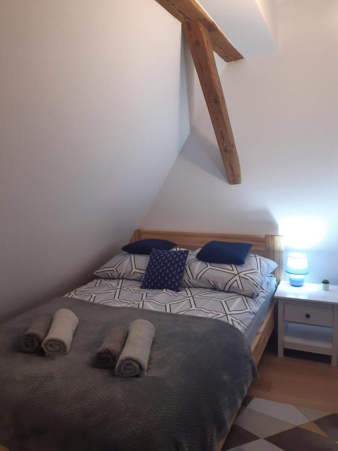 Apartament Attic ミエンジズドロイェ エクステリア 写真